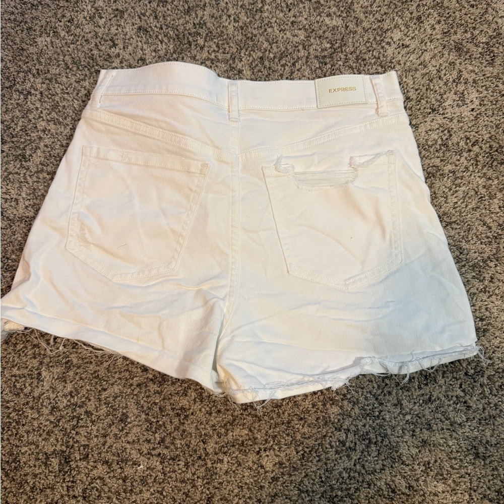 Express White High-Waist Distressed Mom Denim Shorts - Size 8 - Picture 4 of 4